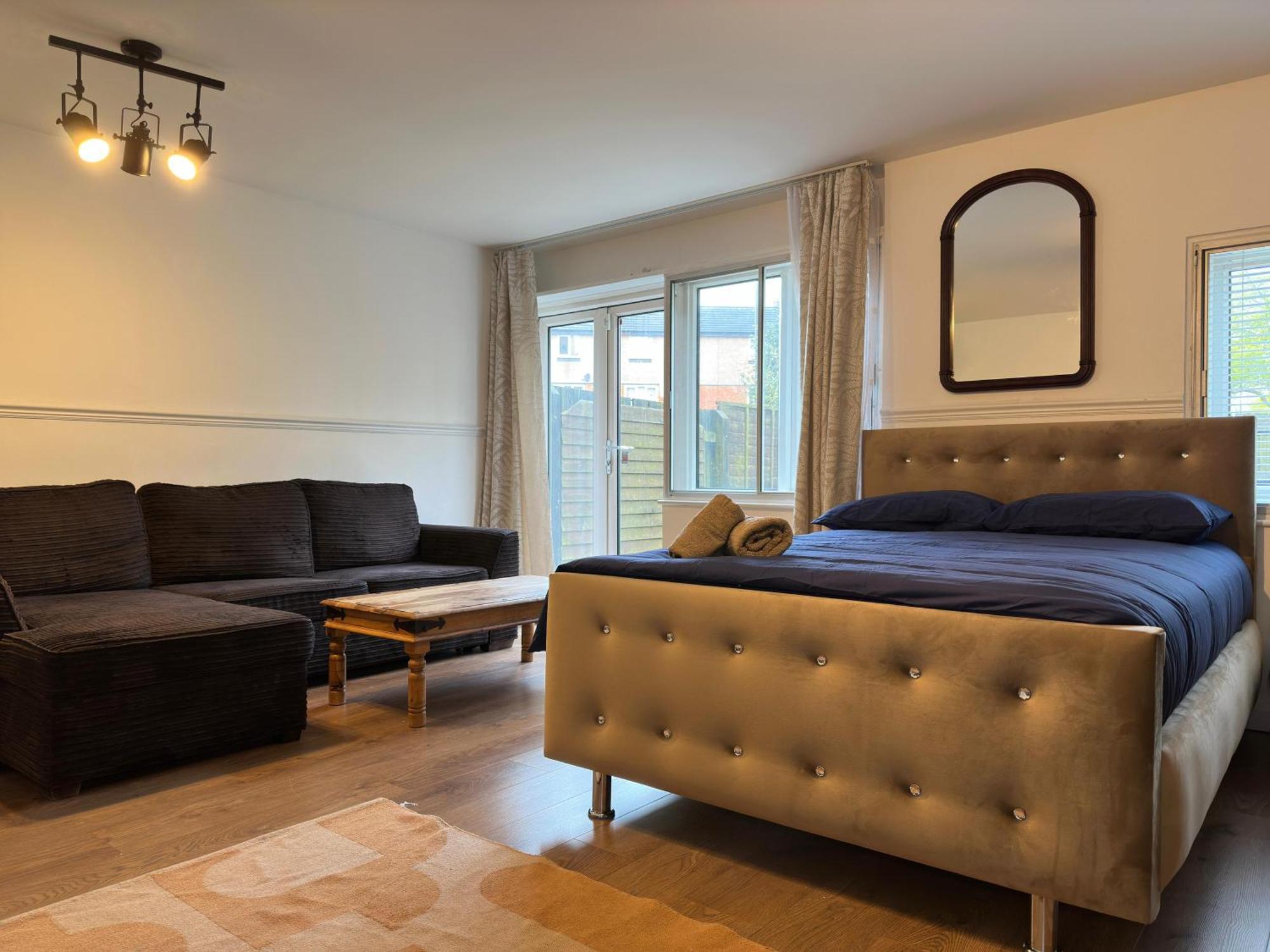 Downtown Delight Apartment เบอร์มิงแฮม ภายนอก รูปภาพ